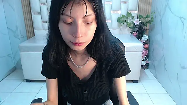 Snapshot of verana_s chatting on 10/23/25, 03:17 verana s online show from 10/23/25, 03:17