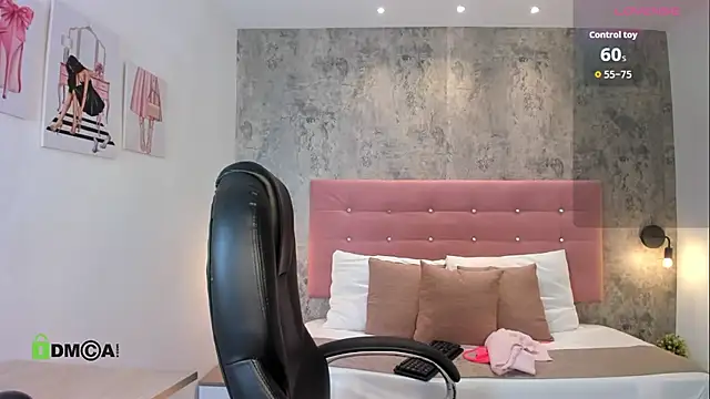 Snapshot of brithanycollins chatting on 09/17/25, 12:40 brithanycollins online show from 09/17/25, 12:40