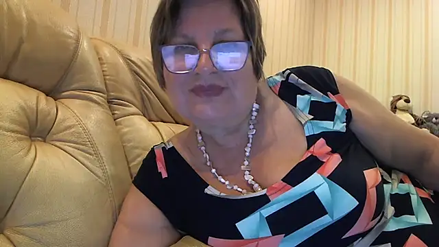 Simply woman online show from 05/23/26, 10:03