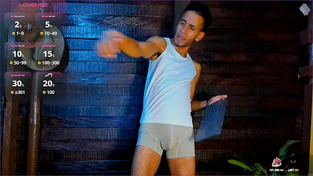 Snapshot of Alex_bigcock11_ chatting on 09/10/25, 03:06 Alex bigcock11  online show from 09/10/25, 03:06