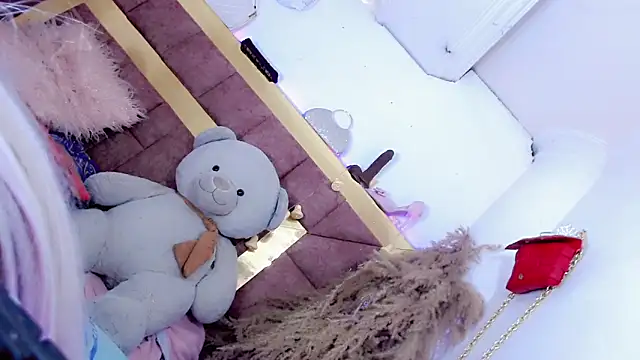 ravenous charmer online show from 02/13/26, 09:22