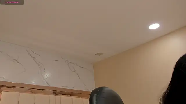 julieta rosee online show from 12/19/25, 09:33