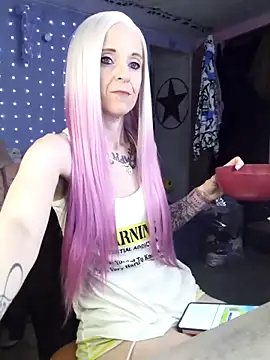 Purple2StayThnxx online show from 06/05/26, 11:05