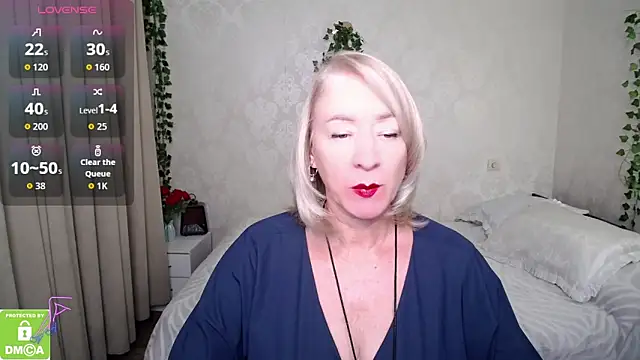 hunters woman online show from 09/10/25, 03:34