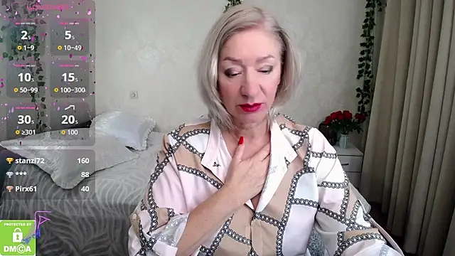 hunters woman online show from 11/03/25, 12:13