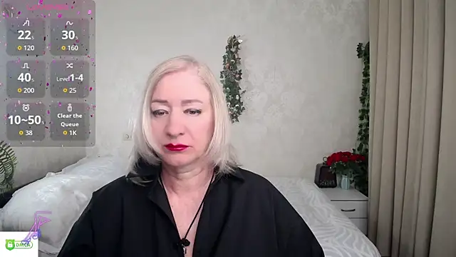 Snapshot of hunters_woman chatting on 05/15/26, 06:37 hunters woman online show from 05/15/26, 06:37