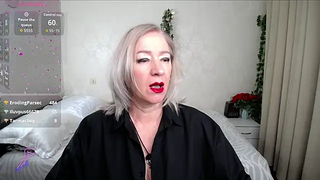 Snapshot of hunters_woman chatting on 05/29/26, 07:06 hunters woman online show from 05/29/26, 07:06