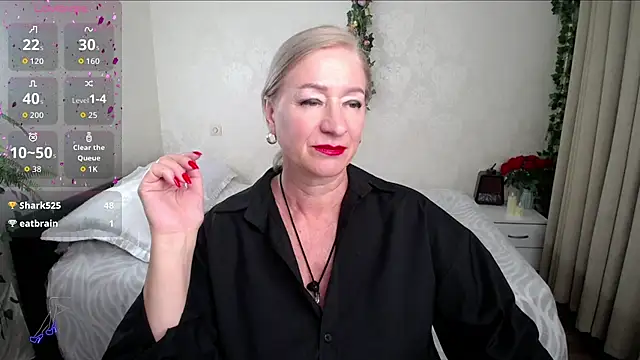 hunters woman online show from 07/06/26, 03:03