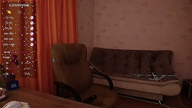 Milla Vanilla  online show from 02/13/26, 12:01