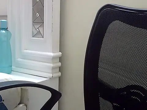 Simranjeet kaur26 online show from 10/10/25, 12:26