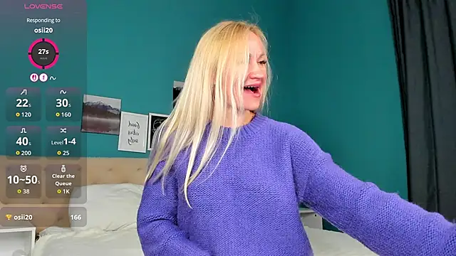 KiraSun online show from 10/11/25, 12:21