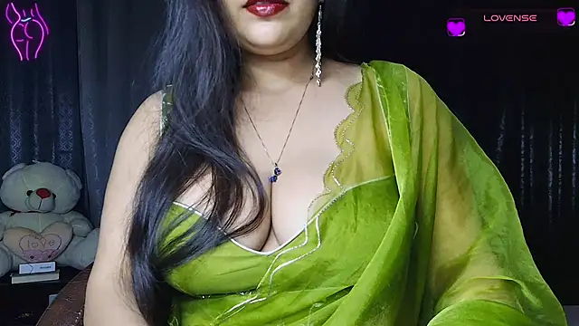Snapshot of MissNasha chatting on 06/03/26, 02:33 MissNasha online show from 06/03/26, 02:33
