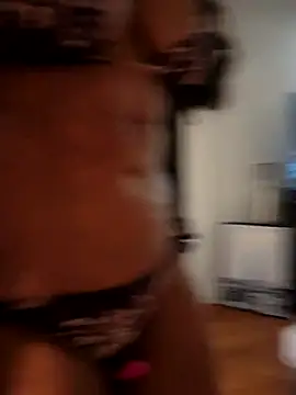 Caramel Lights online show from 10/16/25, 02:45