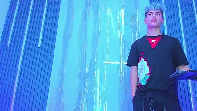 Snapshot of the_king_sweet chatting on 09/22/25, 08:55 the king sweet online show from 09/22/25, 08:55