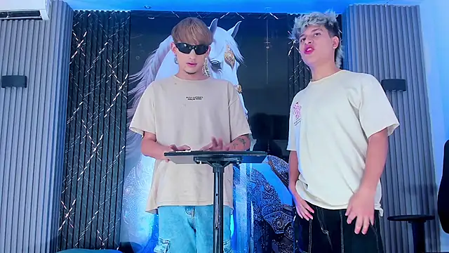 Snapshot of the_king_sweet chatting on 10/17/25, 08:44 the king sweet online show from 10/17/25, 08:44