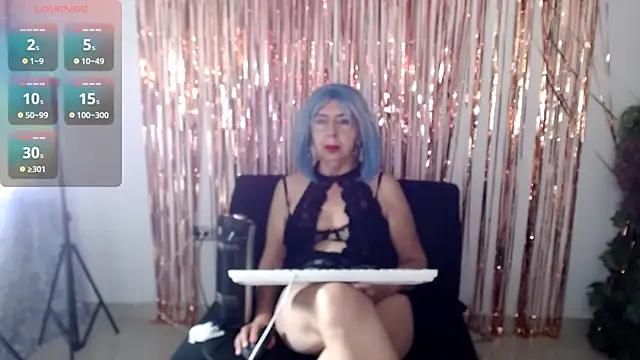 Snapshot of ruth_blue21 chatting on 09/12/25, 04:01 ruth blue21 online show from 09/12/25, 04:01