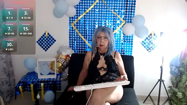 Snapshot of ruth_blue21 chatting on 09/29/25, 11:59 ruth blue21 online show from 09/29/25, 11:59