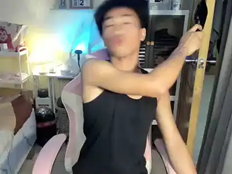 Snapshot of yourhotpinoy chatting on 09/25/25, 09:24 yourhotpinoy online show from 09/25/25, 09:24