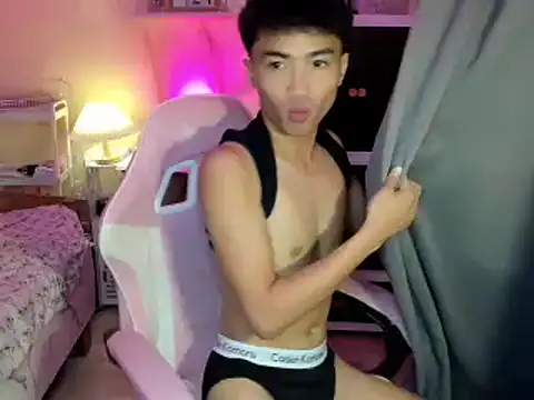 Snapshot of yourhotpinoy chatting on 10/21/25, 10:49 yourhotpinoy online show from 10/21/25, 10:49