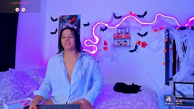 Snapshot of Dilan_and_Mia chatting on 10/18/25, 06:52 Dilan and Mia online show from 10/18/25, 06:52