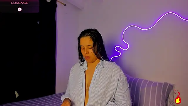 Snapshot of Dilan_and_Mia chatting on 05/23/26, 10:47 Dilan and Mia online show from 05/23/26, 10:47