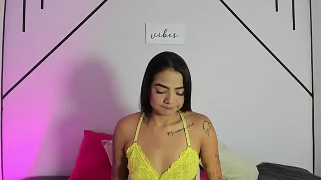 MiahCornell  online show from 10/10/25, 07:24