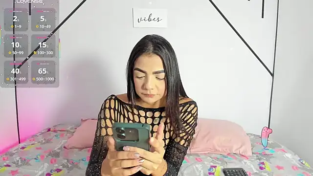 MiahCornell  online show from 11/15/25, 07:54