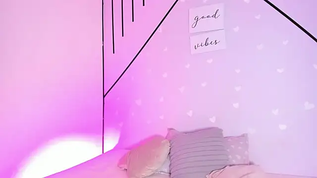 MiahCornell  online show from 03/19/26, 08:35