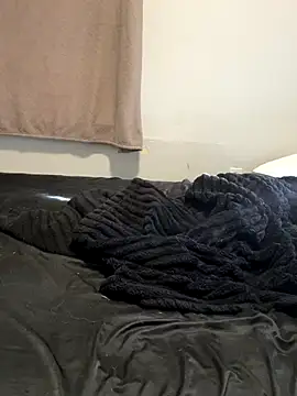 SeccySerena online show from 11/24/25, 06:29