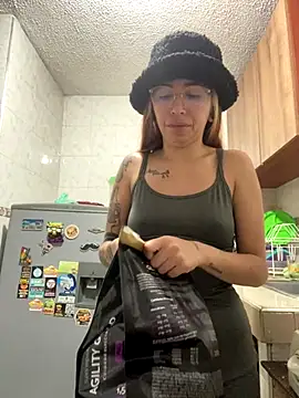 Sallem Pink online show from 09/22/25, 12:29