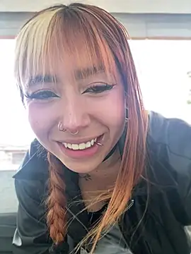 Snapshot of Sallem_Pink chatting on 07/06/26, 11:18 Sallem Pink online show from 07/06/26, 11:18