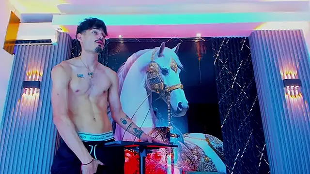 Snapshot of Dominic_Max_ chatting on 09/14/25, 04:50 Dominic Max  online show from 09/14/25, 04:50