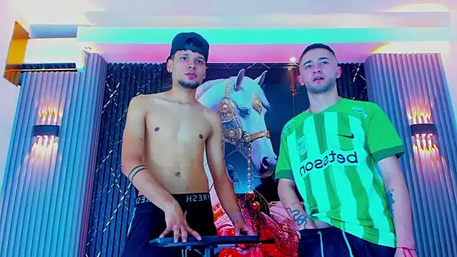 Snapshot of Dominic_Max_ chatting on 09/15/25, 04:56 Dominic Max  online show from 09/15/25, 04:56