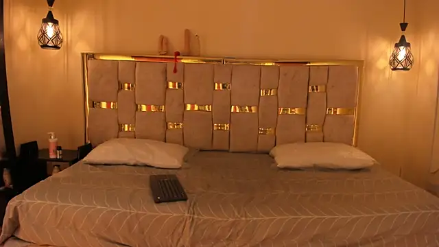 anita toro  online show from 09/20/25, 10:27