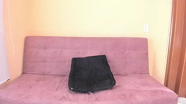 anita toro  online show from 10/30/25, 06:26