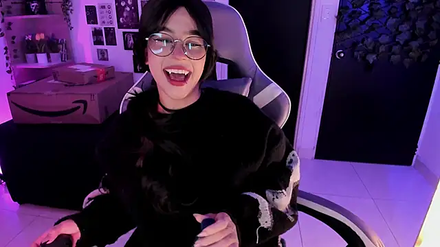 Liz rogers x online show from 12/18/25, 01:44