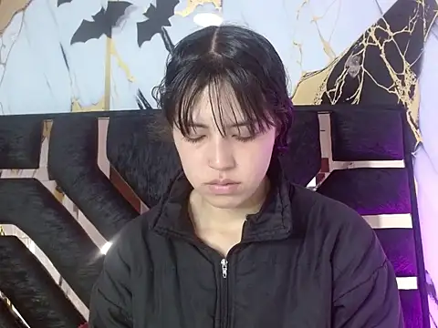 malejahotcs01 online show from 11/10/25, 11:09