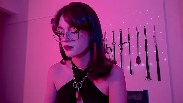 Snapshot of nina_kink chatting on 06/01/26, 09:38 nina kink online show from 06/01/26, 09:38