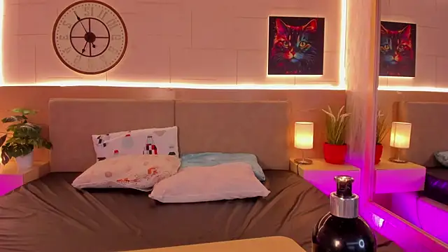 Meloddy Rose online show from 11/16/25, 10:37