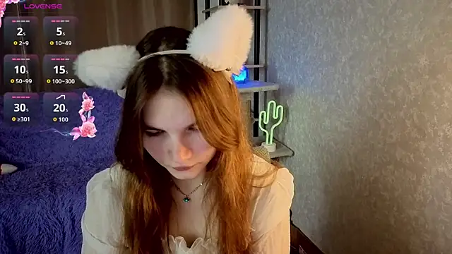 Snapshot of Nika_OMG chatting on 10/03/25, 08:39 Nika OMG online show from 10/03/25, 08:39