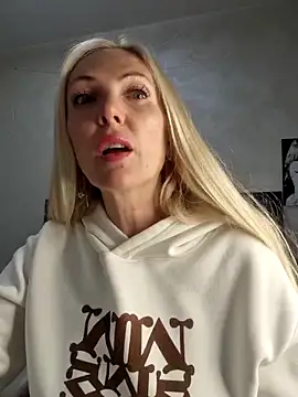 Monna online show from 04/19/26, 03:11