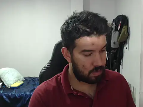 Snapshot of Axel11113 chatting on 10/16/25, 04:02 Axel11113 online show from 10/16/25, 04:02