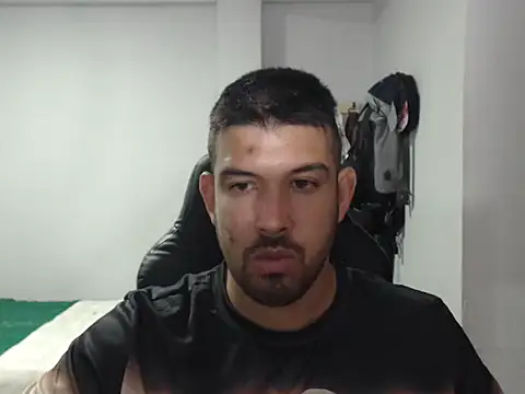 Snapshot of Axel11113 chatting on 11/03/25, 04:14 Axel11113 online show from 11/03/25, 04:14