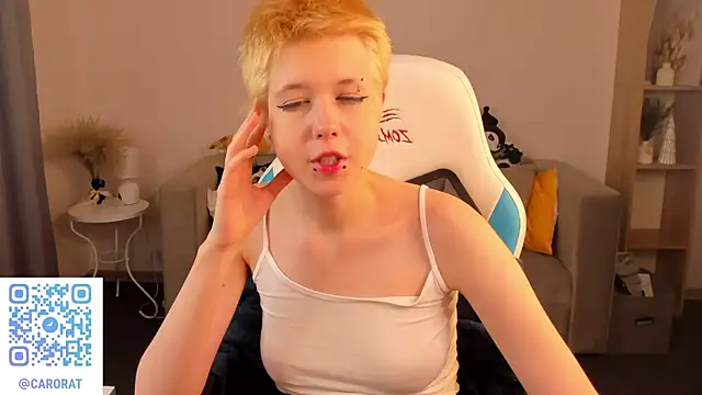 CarolineRichter online show from 09/27/25, 10:26