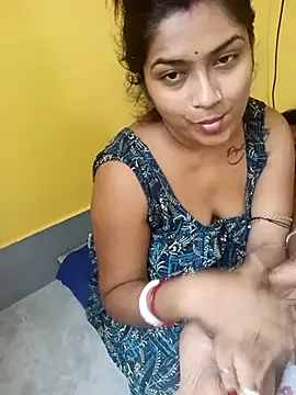 Snapshot of Naughty-Chaaya chatting on 09/19/25, 10:05 Naughty-Chaaya online show from 09/19/25, 10:05