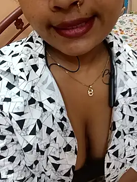 Snapshot of Naughty-Chaaya chatting on 11/05/25, 10:59 Naughty-Chaaya online show from 11/05/25, 10:59