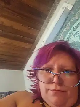 Snapshot of g0lden_are0las89 chatting on 09/28/25, 12:10 g0lden are0las89 online show from 09/28/25, 12:10