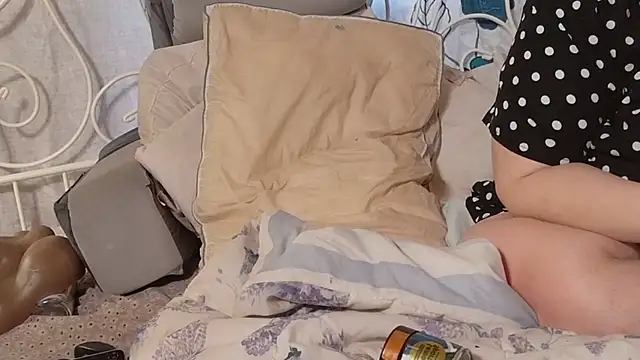 Snapshot of g0lden_are0las89 chatting on 02/04/26, 10:04 g0lden are0las89 online show from 02/04/26, 10:04