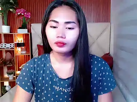 Snapshot of sluttyprincess0 chatting on 11/21/25, 10:41 sluttyprincess0 online show from 11/21/25, 10:41