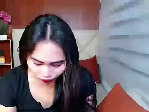 Snapshot of sluttyprincess0 chatting on 12/18/25, 11:22 sluttyprincess0 online show from 12/18/25, 11:22